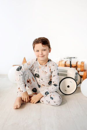 Dogstronaut pijama de dos piezas hecho de bambú